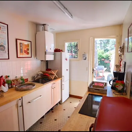 Maison Des Pins